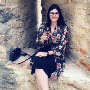 Meet your Posher, Kendra